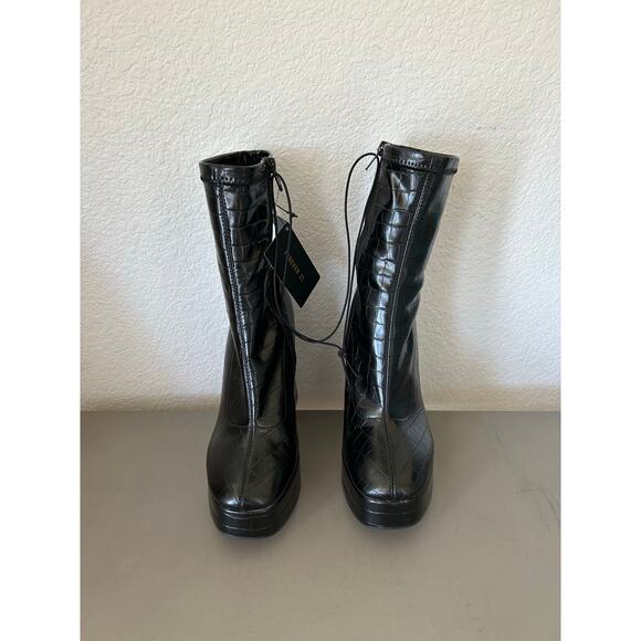 Forever 21  Crocodile Embossed Black Platform Heeled Booties - 6 - Picture 2 of 6
